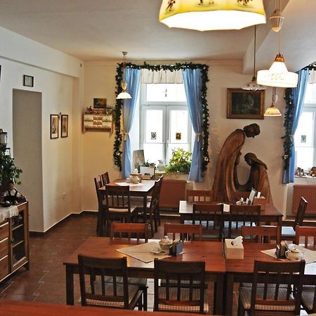 Nová Bystřice Restaurace A Penzion Ubrousku Prostri Se מראה חיצוני תמונה