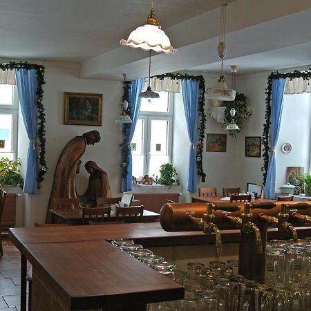 Nová Bystřice Restaurace A Penzion Ubrousku Prostri Se מראה חיצוני תמונה