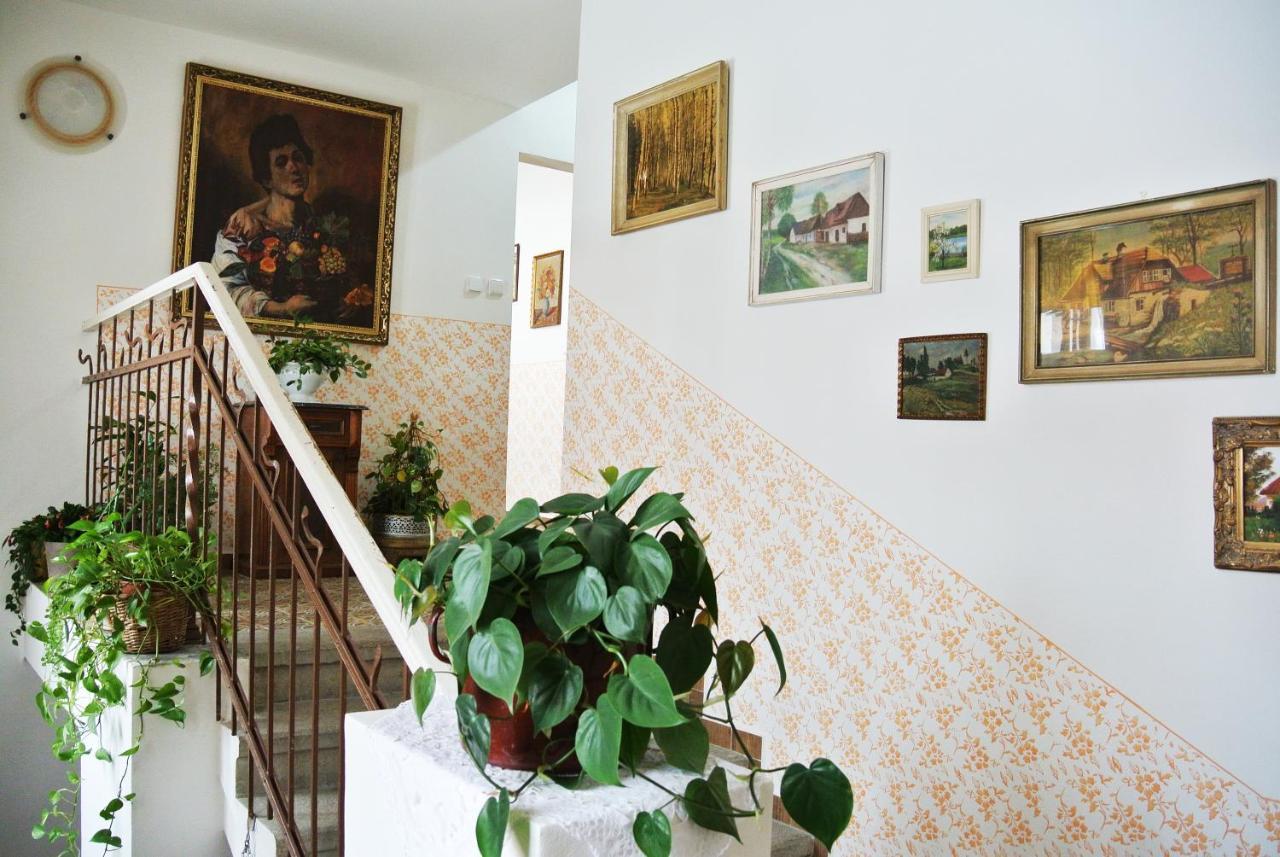 Nová Bystřice Restaurace A Penzion Ubrousku Prostri Se מראה חיצוני תמונה