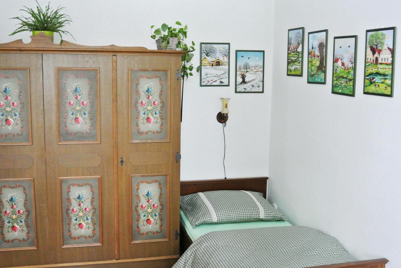 Nová Bystřice Restaurace A Penzion Ubrousku Prostri Se מראה חיצוני תמונה
