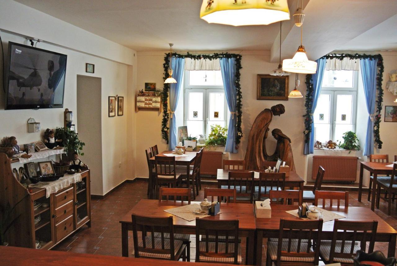 Nová Bystřice Restaurace A Penzion Ubrousku Prostri Se מראה חיצוני תמונה